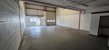Unit 45, Pevensey, Industrial To Let - IMG-20260807-WA0009.jpg
