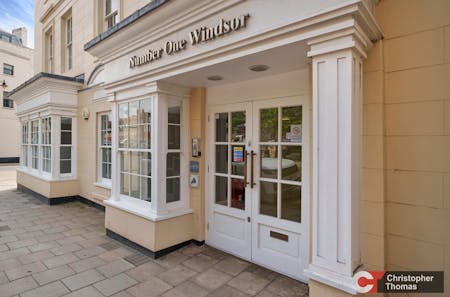 Number One, High Street, Windsor, Office To Let - bf29a99eced546c6bc7e58b86596b638.jpg