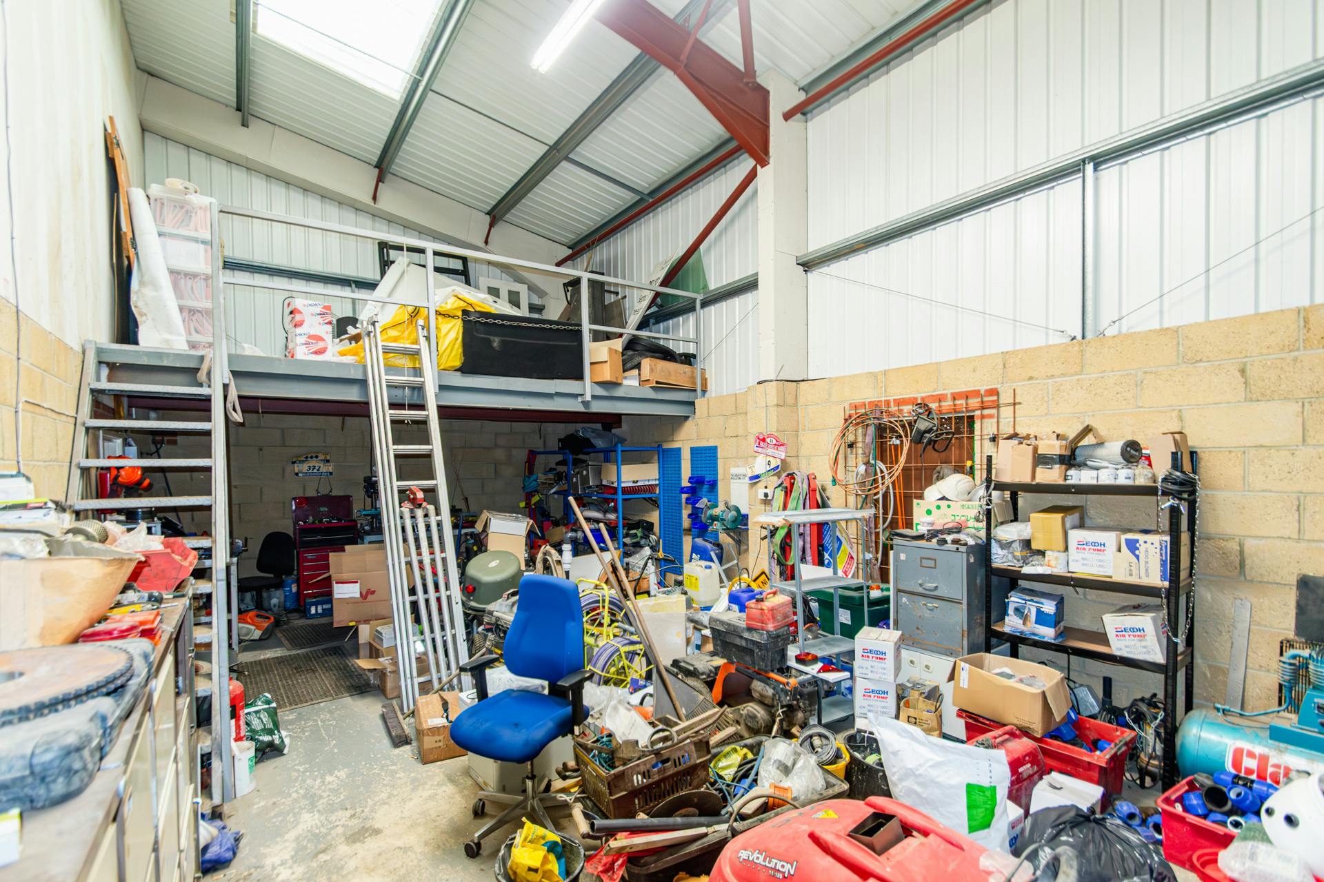 Industrial Unit in Verwood - photo 3