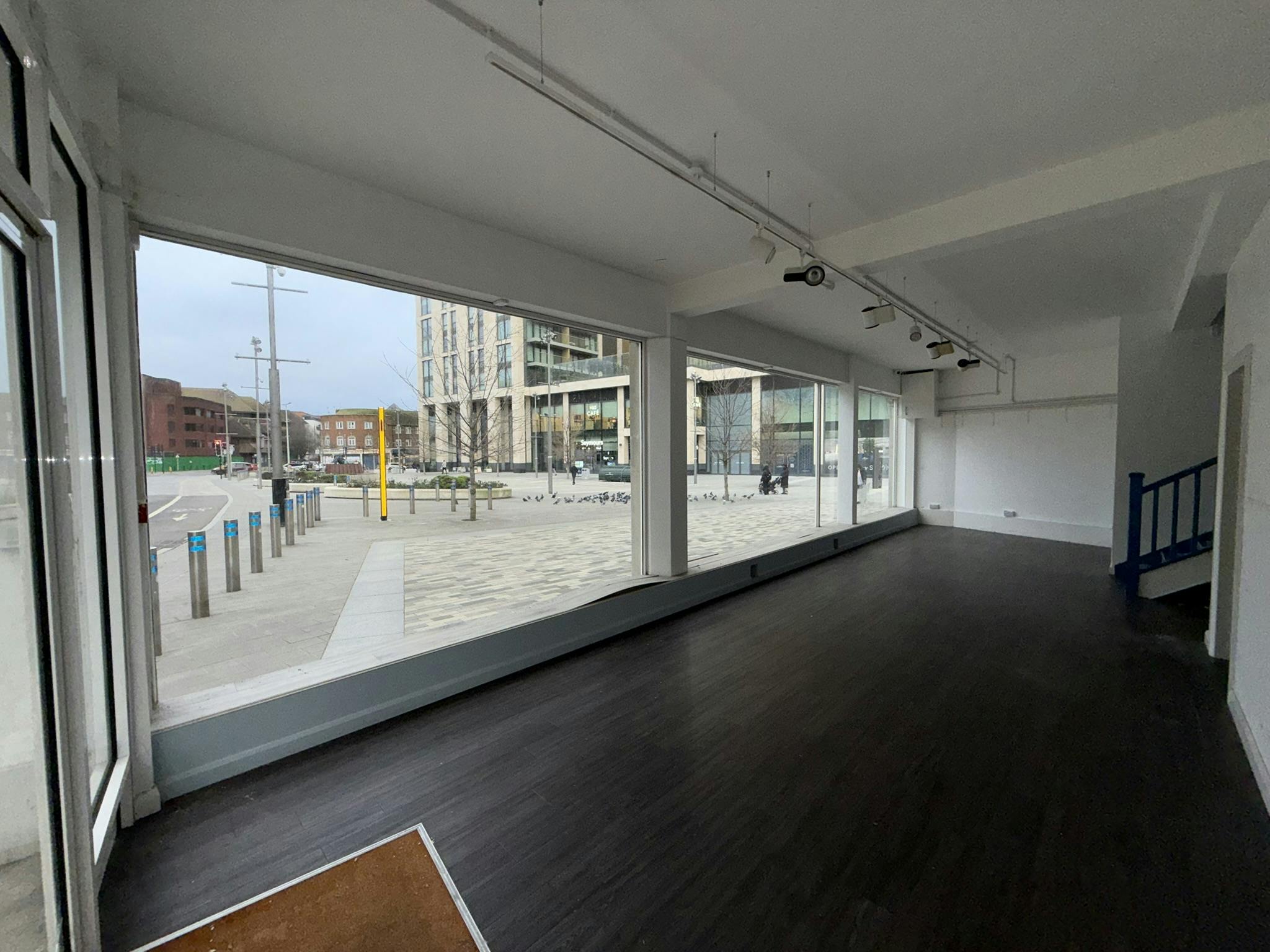 28 High Street, Woking, Retail To Let - IMG_5541.JPEG