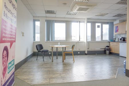 Office Suites, Elsinore House, Aylesbury, Office / Serviced Office To Let - 9_DSC8303.jpg