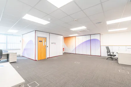 Unit A & B Wellington Gate, Waterlooville, Industrial / Investment / Office / Warehouse For Sale - DSC09254.jpg