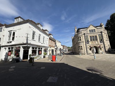 24 The Square, Winchester, Retail To Let - IMG_1364.jpg