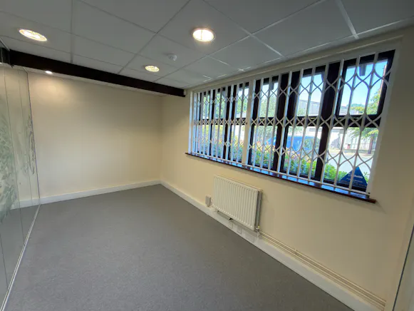 Office Suite, Unit 7 Lidstone Court, Slough, Offices To Let - 20260706_115355338_iOS.jpg