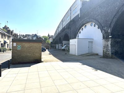 Arches 19-21 Goswell Hill, Windsor, Leisure / Office / Retail To Let - IMG_1501.JPEG