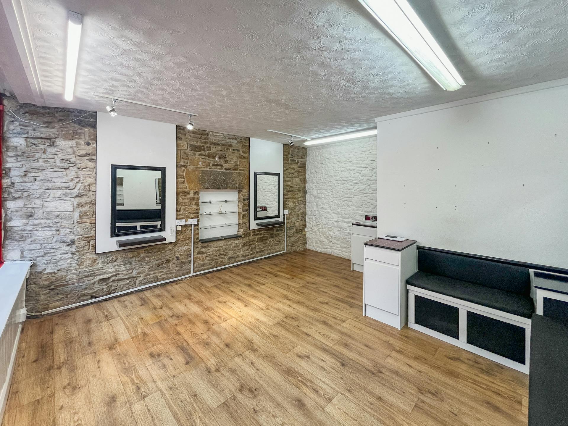 Retail/Shop in Swanage - photo 3