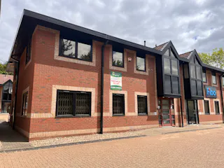 Unit 2 Chiltern Court, Chesham, Offices To Let / For Sale - 20260806_114001717_iOS.jpg