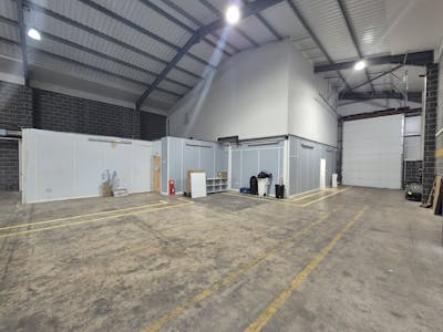 Unit D2, Meadowbank Business Park, Oldham, Industrial/Logistics To Let / For Sale - 20251020_112935.jpg