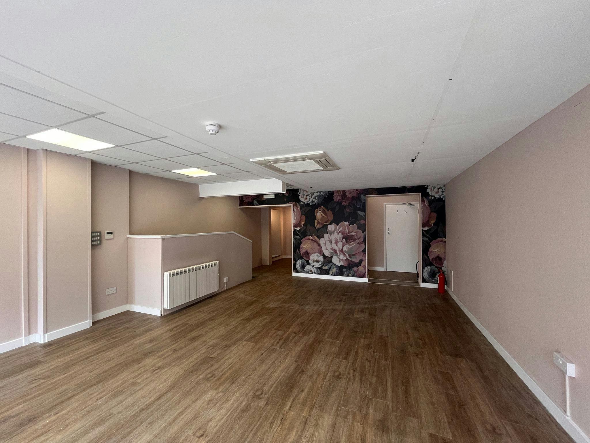 90 High Street, Tring, Retail To Let - WhatsApp Image 2026-05.jpeg