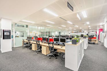 3 Thomas More Square, Tower Hill, London, Office To Let - 8575763interior01800.jpg - More details and enquiries about this property