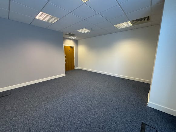 Suite 7, 2 Station Court, London, Office To Let - IMG_4849.jpeg