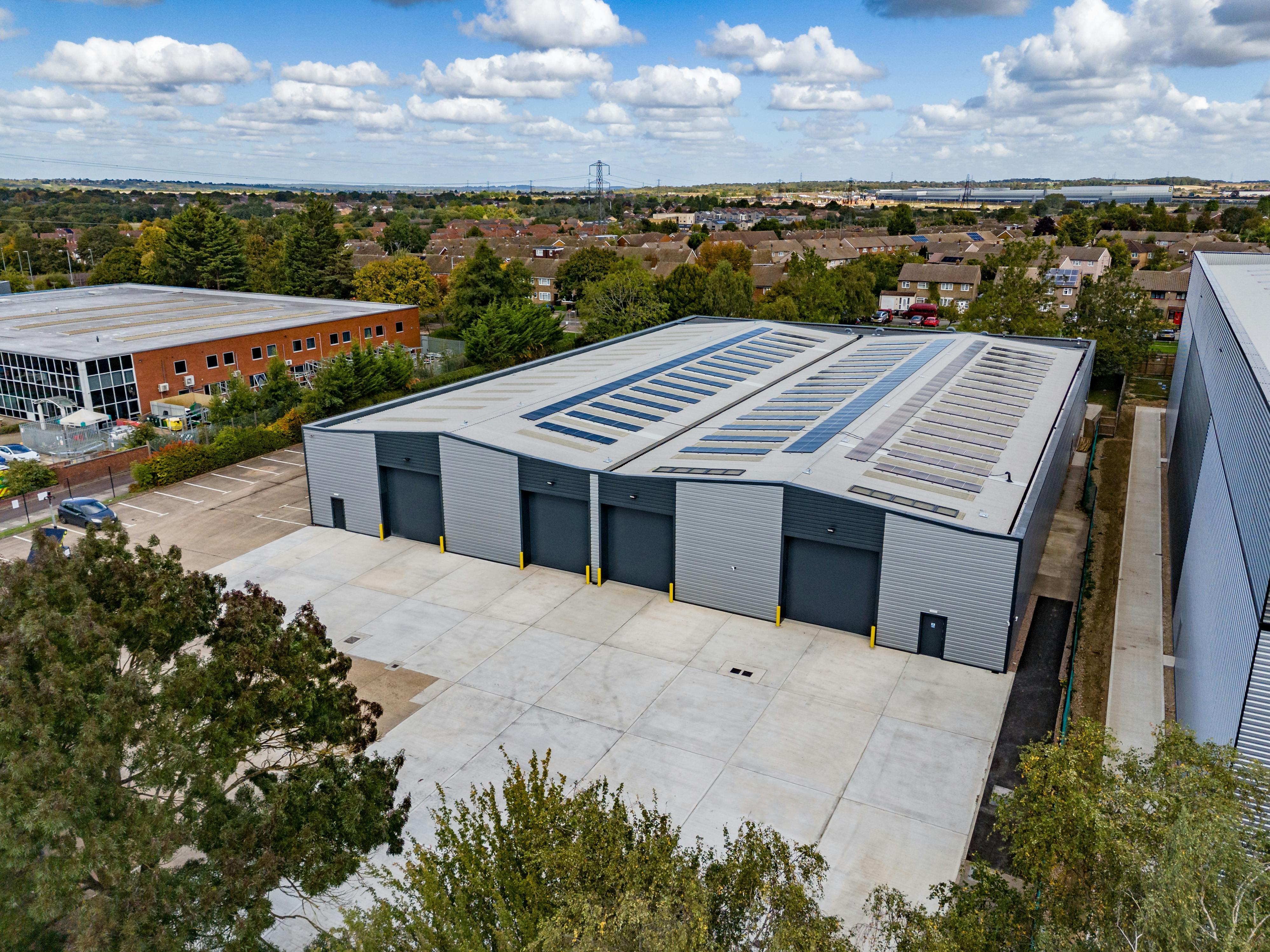 Unit 2 Woodside Industrial Estate, Humphrys Road, Dunstable, Warehouse & Industrial To Let - HLP_T_250922_3199.jpg