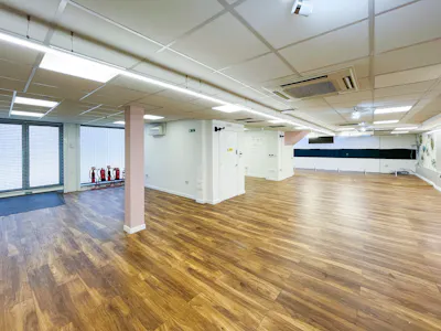 8 Godson Street, London, Retail To Let - Image (6).jpg