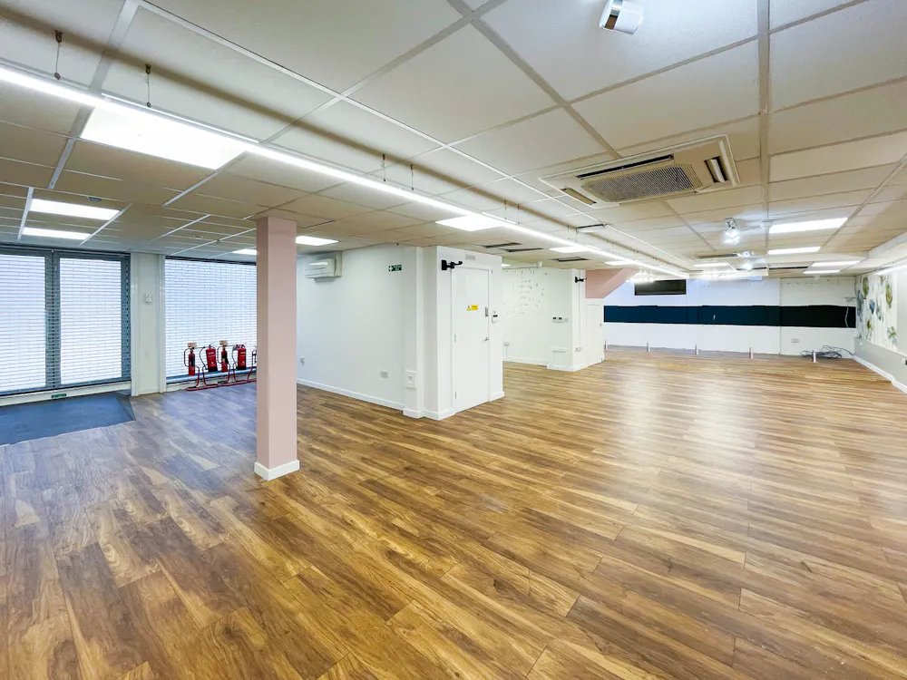 8 Godson Street - Image (6).jpg