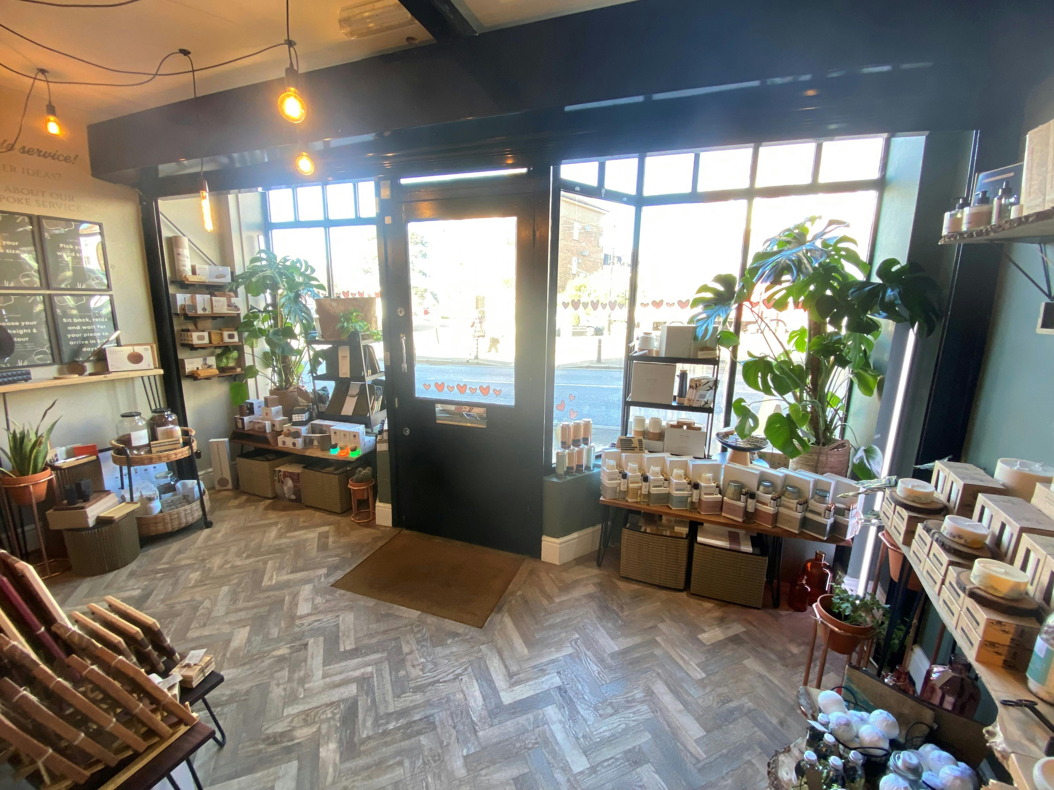 21 High Street, Westerham, Retail For Sale - Internal 3.jpg