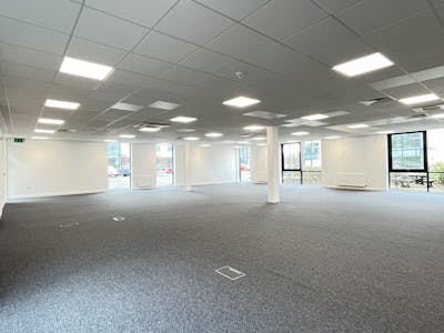 Unit 5, Airport West, Leeds, Office To Let - IMG_6625.JPG