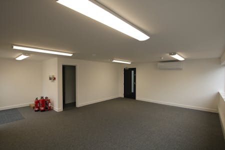 188 Stanley Green Road, Poole, Industrial / Storage To Let - IMG_4477.JPG
