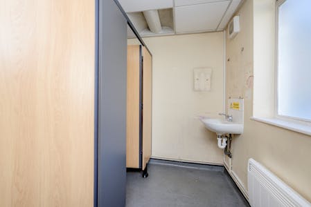 137 Ladbroke Grove, London, Office / High Street Retail To Let - 137 ladbroke grove-4707 - Copy.jpg