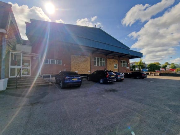 1 Vickers Business Centre, Basingstoke, Industrial / Industrial To Let - 20240916_113048.jpg