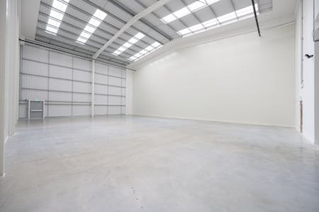 Unit 2, Metroplex Park, Tolworth, Industrial / Warehouse To Let - Metroplex Unit 2-1.jpg