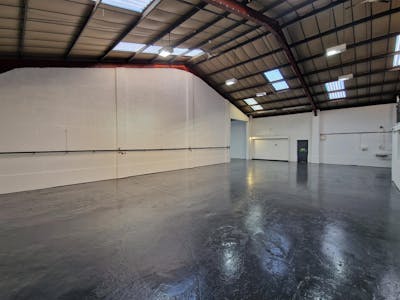 Unit 8B & 8C, Stockport, Industrial/Logistics To Let - 20241120_094607.jpg