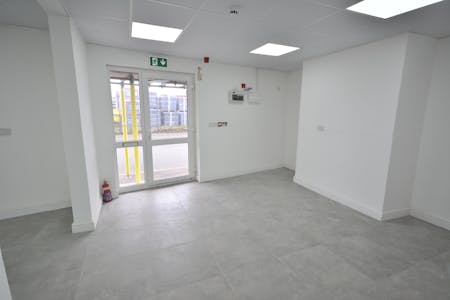 Double Ground Floor Unit, Taylor Street, Bury, Office / Retail To Let - Internal