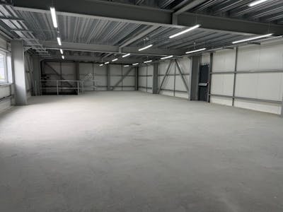 142 Johnson Street, Southall, Industrial/Logistics To Let - WhatsApp Image 20250610 at 085453_8049b6ef.jpg