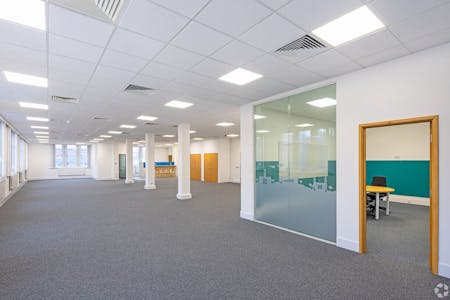 Joseph's Well, Hanover Walk, Leeds, Office To Let - big suite.JPG