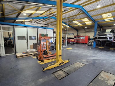 Unit 18, Stockport, Industrial/Logistics / Trade Counter To Let - 20260304_102853.jpg