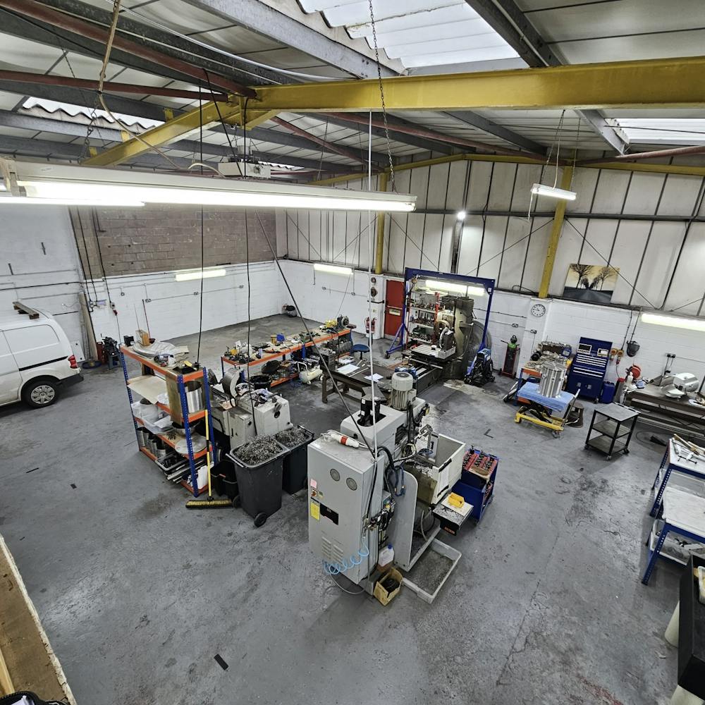 Unit 2, 70 Bell Lane, Uckfield, Industrial To Let - 20260127_104613_resized.jpg