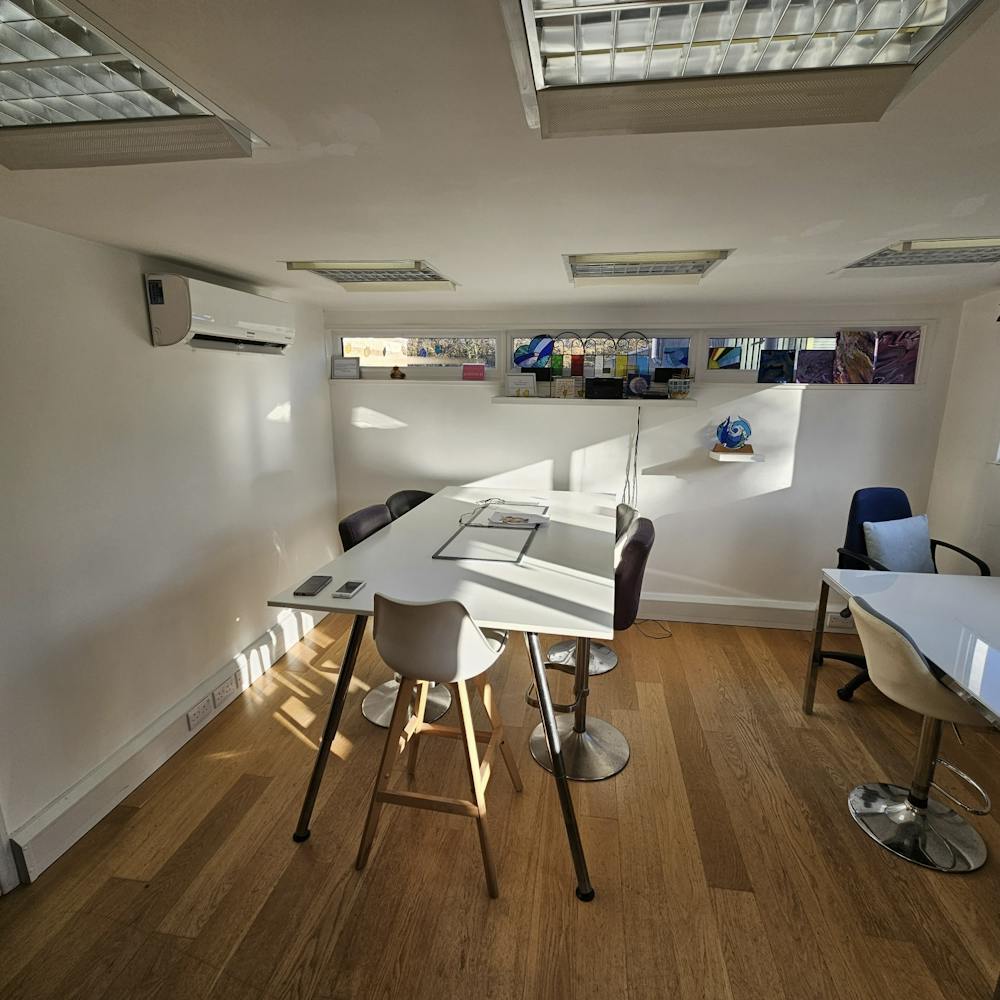 Unit C, Lexden Lodge Business Park, Crowborough, Office To Let - 20251205_112348_resized.jpg