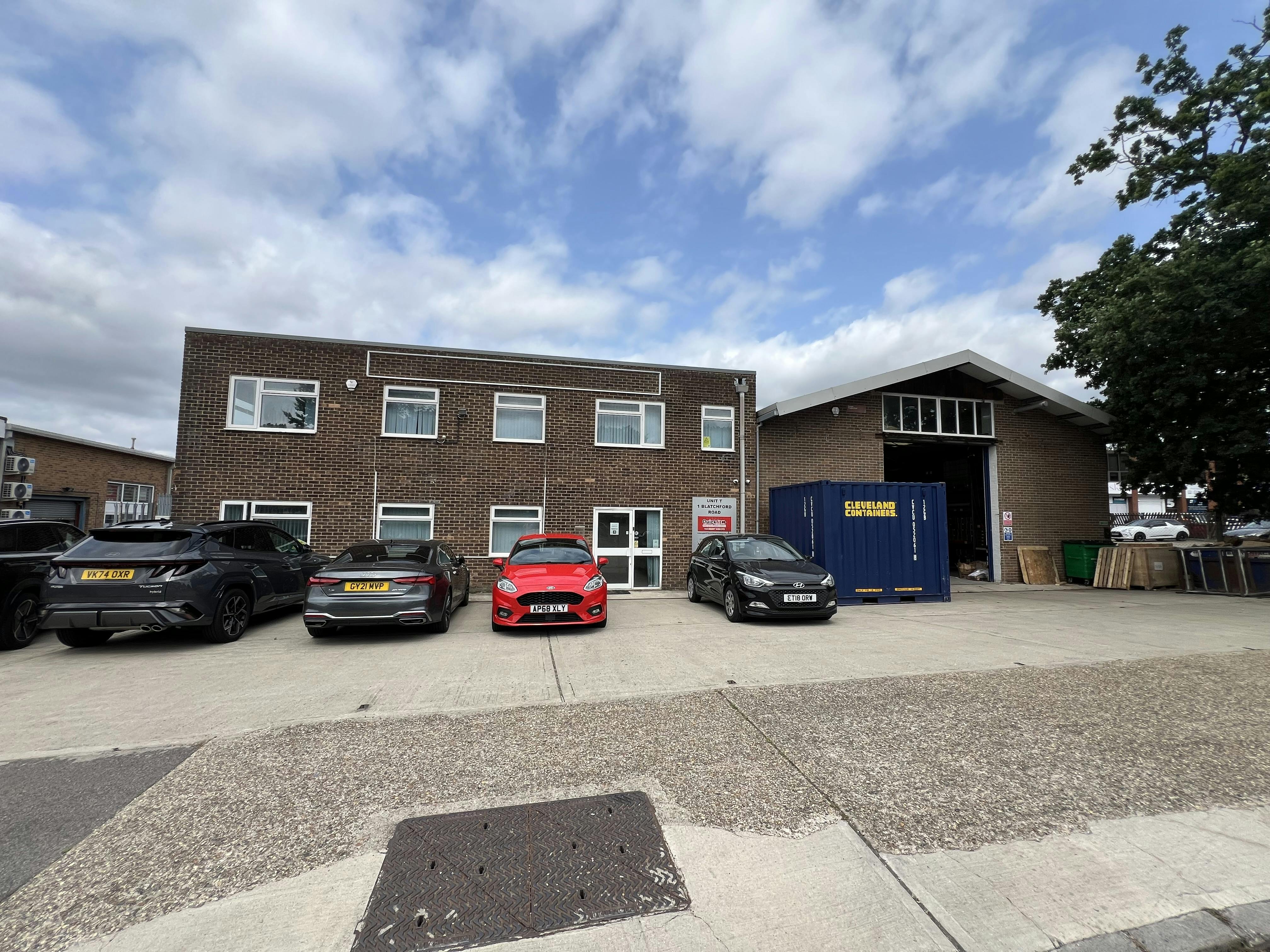 Unit T Blatchford Road, Horsham, Industrial To Let - IMG_7889.jpeg