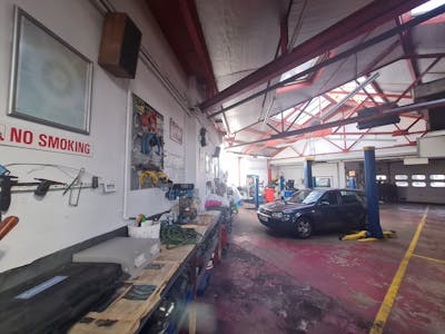 194-198 Sheen Lane, London, Industrial/Logistics To Let - 20251021_133029.jpg