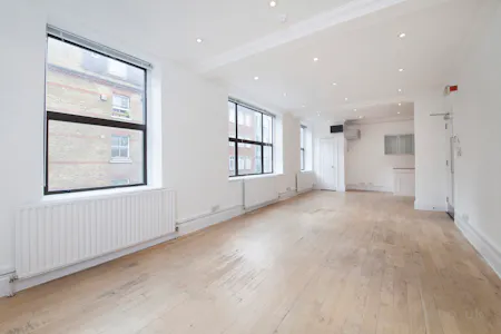 31 Windmill Street, London, Bar / Club / Mixed Use / Office For Sale - reception (4).jpg