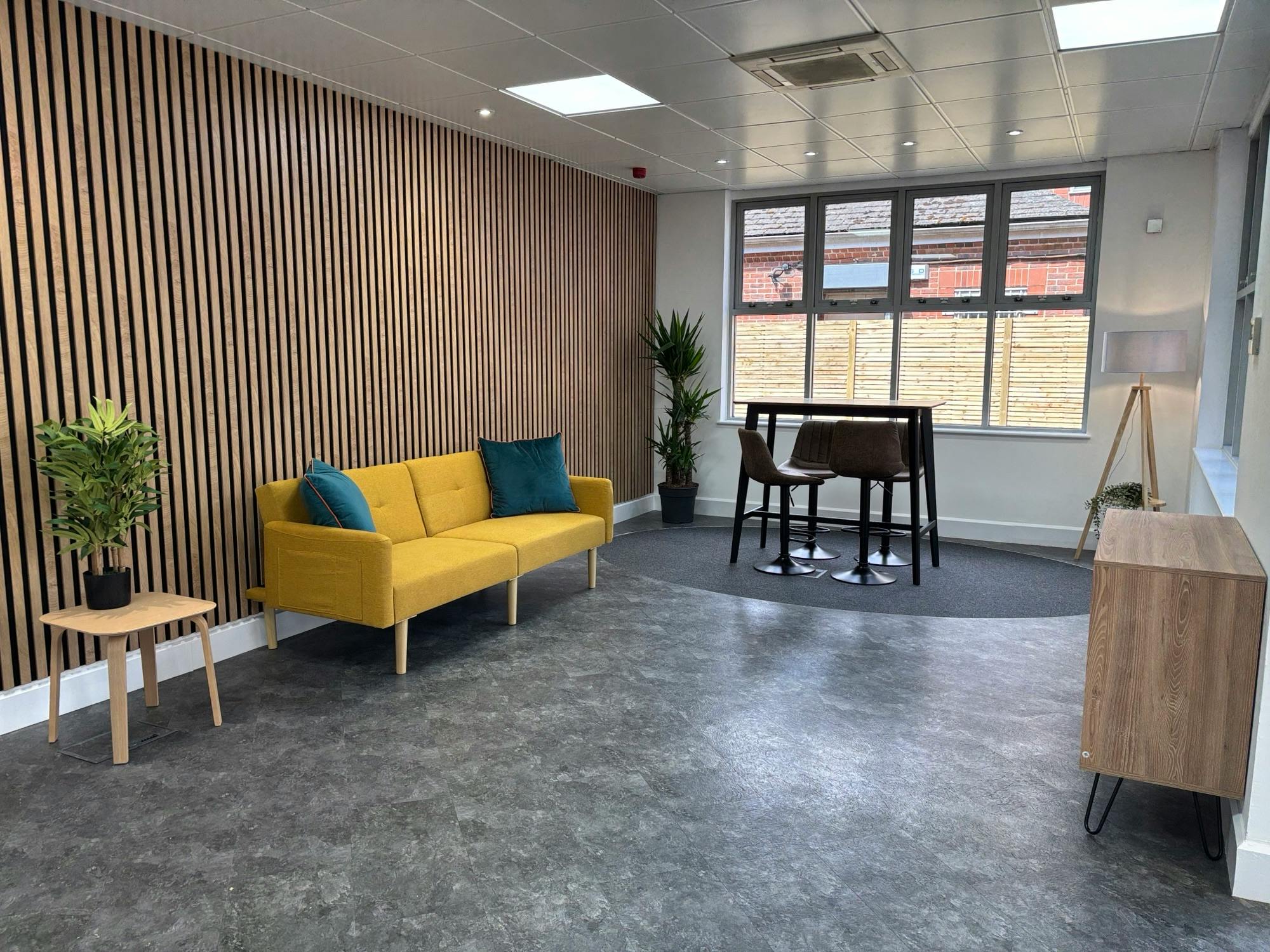 Office in Maidenhead - photo 2