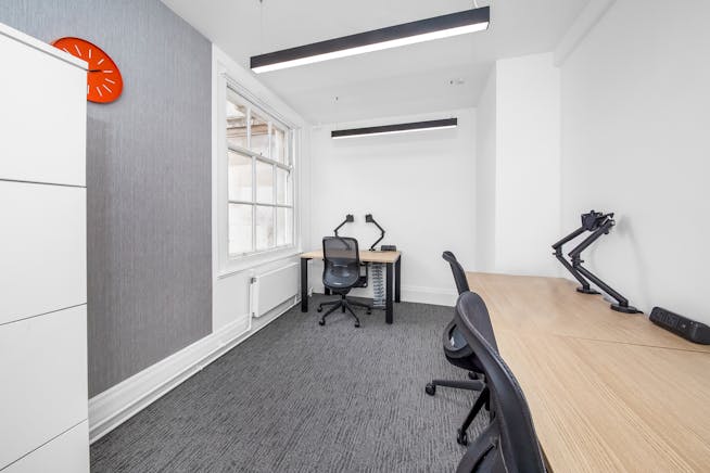 Room 418, 162-168 Regent Street, London, Office To Let - MG_0071b.jpg