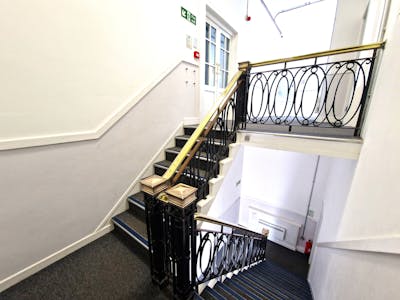 Suite 3, Macclesfield, Leisure / Office To Let - 20240430_114915.jpg