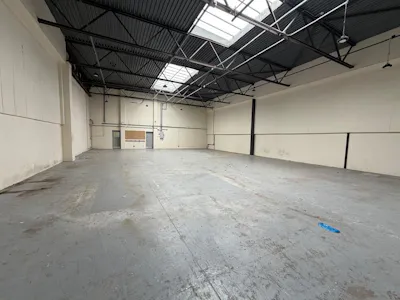 14 Denbigh Hall, Watling Street, Milton Keynes, Industrial / Industrial/Logistics / Warehouse / Industrial / Warehouse To Let - Unit 14 Denbigh - Warehouse (4).jpg