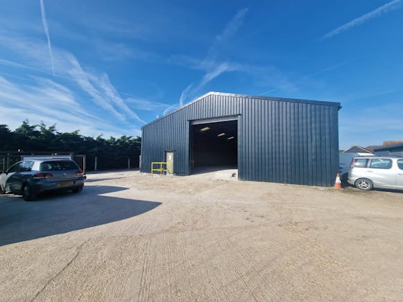 Unit C Bunkers Hill Farm, Reading Road, Hook, Industrial To Let - Picture6  13 08 2024.jpg