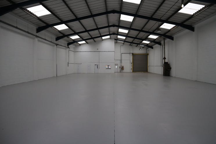 Unit 6 Stadium Trade & Business Park, Reading, Industrial / Warehouse To Let - Photo 2
