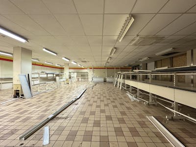 23 Ashton Square, Dunstable, Retail To Let - IMG_4767.JPG