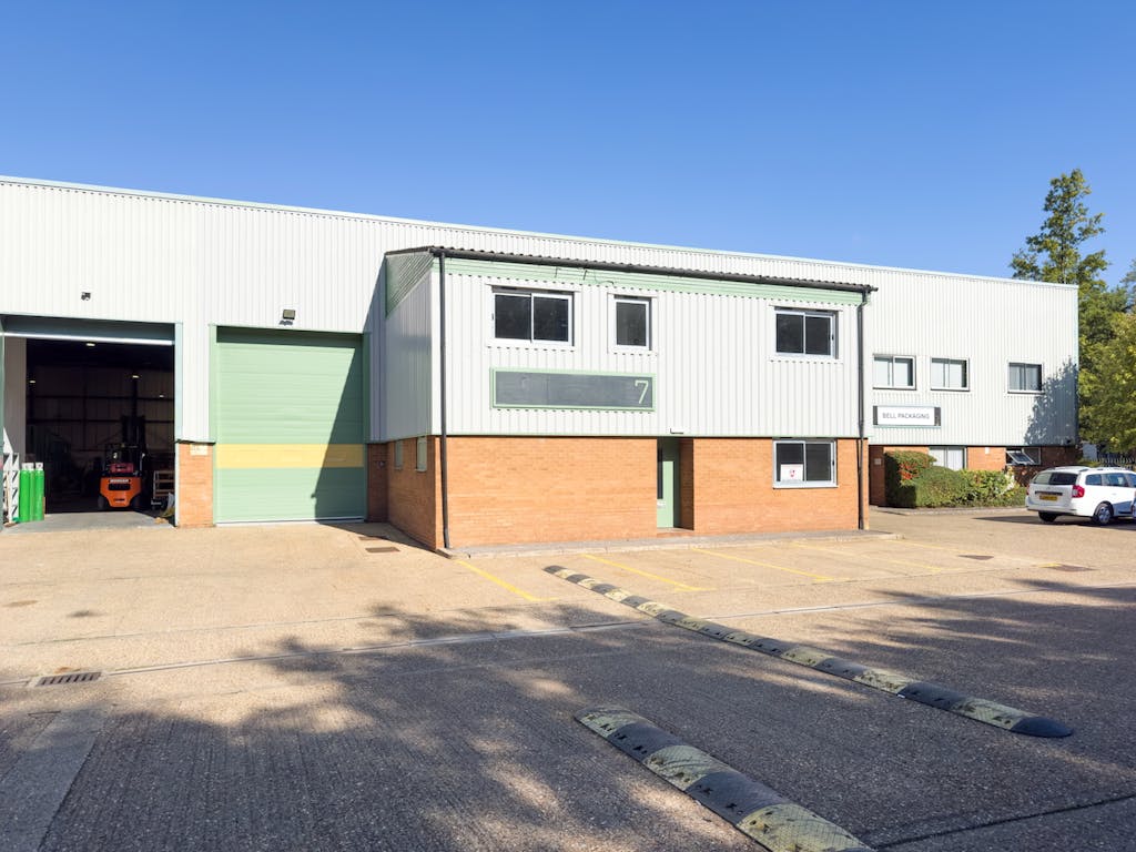 Unit 7 Barratt Industrial Pk Luton52