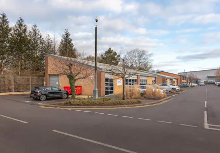 887 Plymouth Road, Slough Trading Estate, Slough, Industrial / Warehouse To Let - 109036cc11694387f3caeef84620dfa32022887plymouthroadste7041.jpg