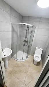 210-212 High Road, Benfleet, Retail To Let - P18 - Rear bathroom and shower.png