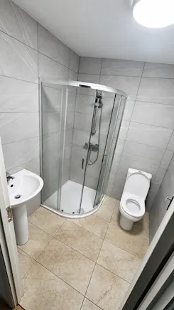 210-212 High Road, Benfleet, Retail To Let - P18 - Rear bathroom and shower.png