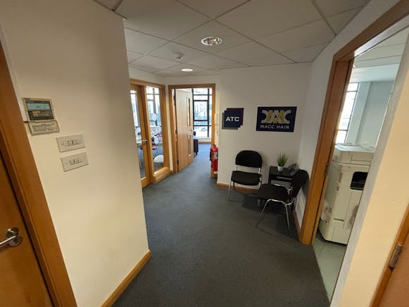 143 Royal Avenue, Belfast, Offices To Let - PHOTO-2026-03-06-10-25-17 (2).jpg