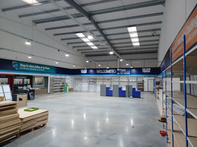 Unit 4 Reading Trade Centre, Reading, Trade Counter To Let - 20241120_094533.jpg