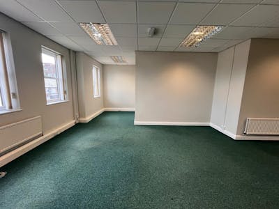 3 Cromwell Court, New Street, Aylesbury, Office To Let - WhatsApp Image 20250813 at 110026_baa24e48.jpg