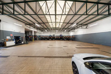 1 Brewery Road, London, Distribution Warehouse / Industrial To Let - 2R7A7289.jpg