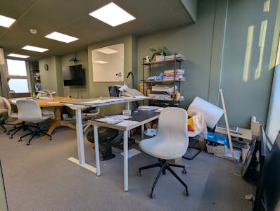 99 Preston Drove, Brighton, Office / Retail To Let - PXL_20260317_172102347.jpg